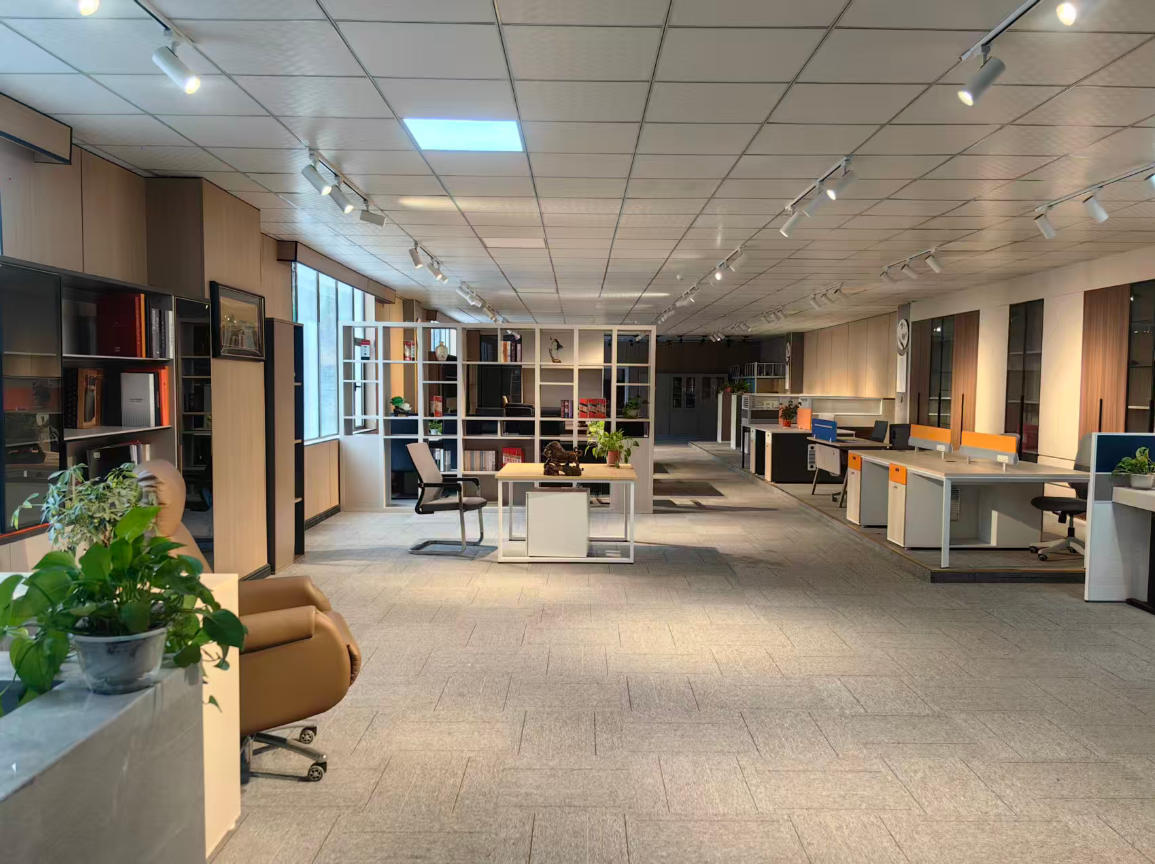 Ϊʲô˵ѧУʵ���ҼҾ߸��ʺ϶���